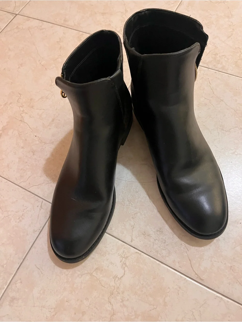 Cole Haan Black Leather Chukka Chelsea Boots